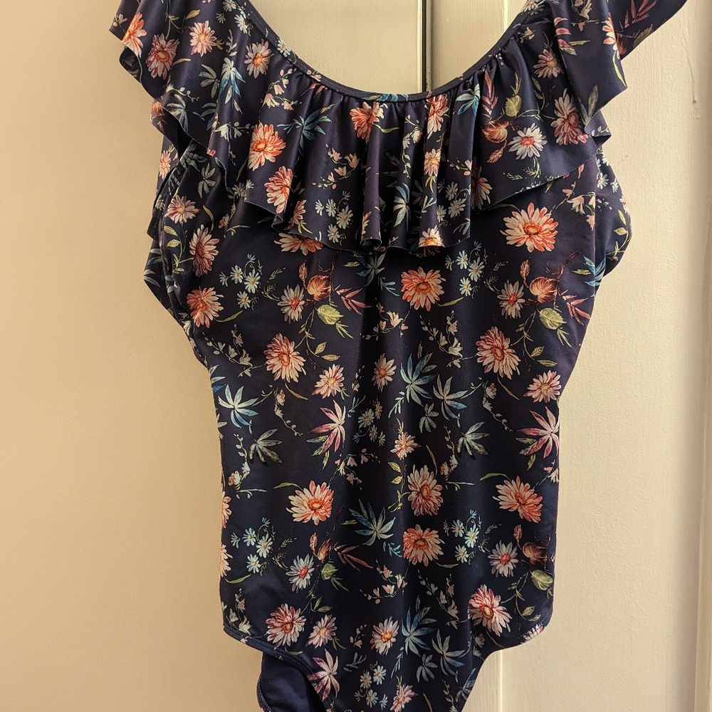 Aqua Rose one piece bathing suit XL